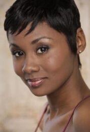 Emayatzy Corinealdi