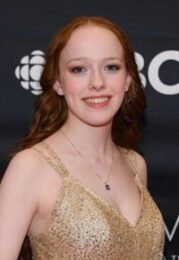 Amybeth McNulty